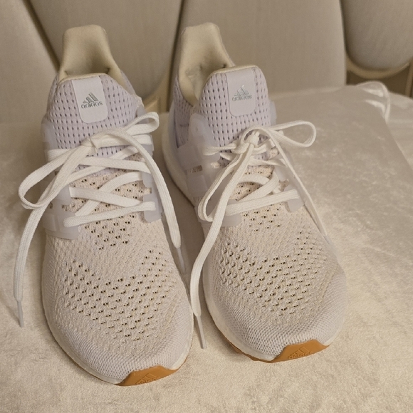 Adidas Women's White Sneakers NWOT - Picture 1 of 11